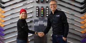 Mirca Anderegg und Thomas Eberle geben sich die Hand
