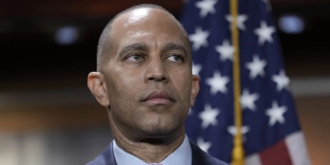 Hakeem Jeffries tritt in die Fussstapfen von Nancy Pelosi. Hakeem Jeffries