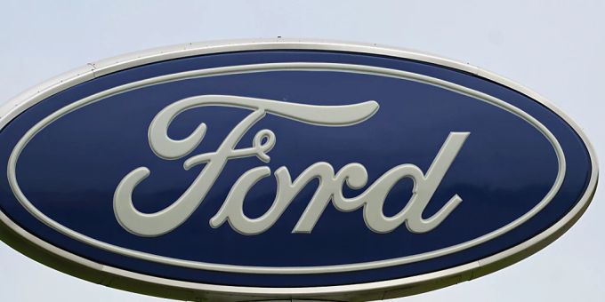 Der zweitgrösste US-Autobauer Ford hat im vergangenen Jahr angesichts hartnäckiger Lieferkettenprobleme und Engpässen bei wichtigen Bauteilen einen Absatzdämpfer auf dem Heimatmarkt hinnehmen müssen. (Archivbild) Der zweitgrösste US-Autobauer Ford hat im vergangenen Jahr angesichts hartnäckiger Lieferkettenprobleme und Engpässen bei wichtigen Bauteilen einen Absatzdämpfer auf dem Heimatmarkt hinnehmen müssen. (Archivbild)