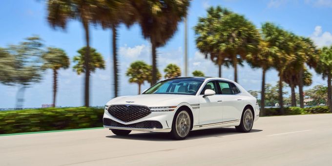 Luxuriöser Export: Genesis liebäugelt damit, die Luxuslimousine G90 auch nach Europa zu bringen.