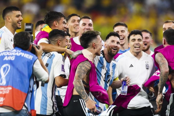 Lionel Messi und Co. stehen an der WM 2022 im Viertelfinal. Dort trifft Argentinien auf die Niederlande. wm 2022 lionel messi