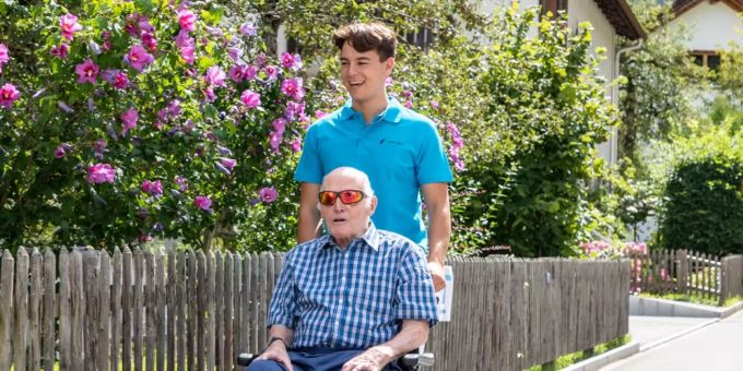 Emre befindet sich im 3. Lehrjahr zum Fachangestellten Gesundheit bei der Spitex Viamala. Spitex Viamala