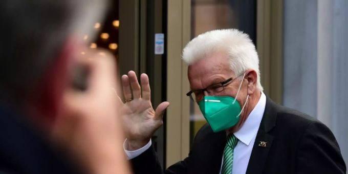 In Baden-Württemberg - Minister kündigt weitere Verschärfungen an