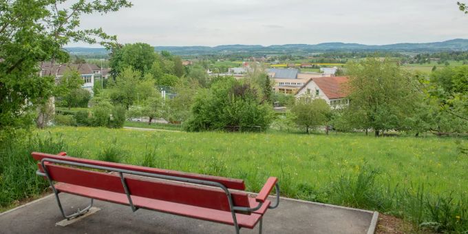 Ausblick vom Ortsmuseum in Oetwil am See. Ausblick vom Ortsmuseum in Oetwil am See.