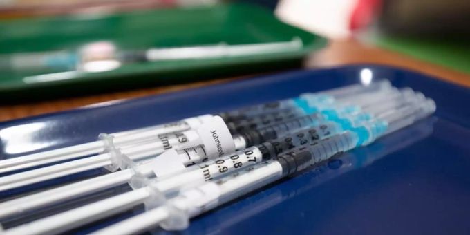 Silver Spring - US-Behörde empfiehlt andere Impfstoffe vor Johnson & Johnson