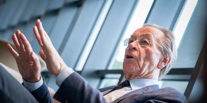 Franz Müntefering, Vorsitzender der Bundesarbeitsgemeinschaft der Seniorenorganisationen. Foto: Kay Nietfeld/dpa Franz Müntefering, Vorsitzender der Bundesarbeitsgemeinschaft der Seniorenorganisationen. Foto: Kay Nietfeld/dpa