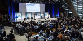 Parolen - FDP sagt Ja zum Covid-Gesetz und Nein zur Pflegeinitiative Parolen - FDP sagt Ja zum Covid-Gesetz und Nein zur Pflegeinitiative