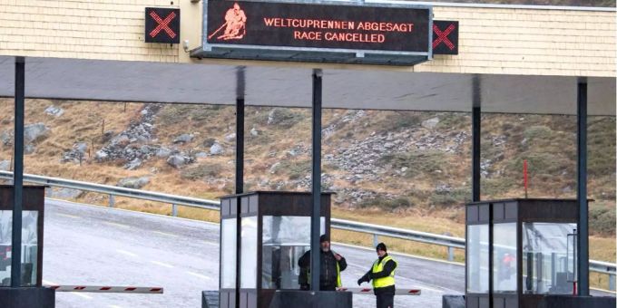 Kein Schnee – der Riesenslalom in Sölden wurde abgesagt. Kein Schnee – der Riesenslalom in Sölden wurde abgesagt.