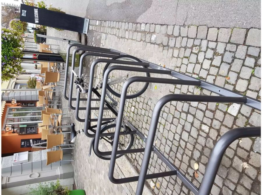 Die Veloständer im Altstadtgebiet stehen zur Verfügung - zvg