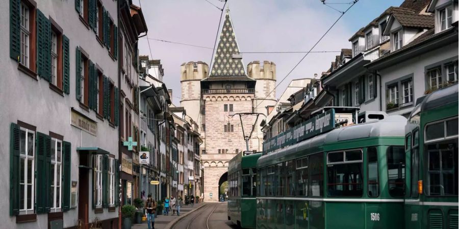 Die Einkaufs-Tempel sollen in der Nähe von Basler Tramstationen errichtet werden.