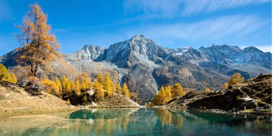 Wegen der grossen Menge an radioaktiv strahlendem Radon und Uran ist die Strahlenbelastung in den Schweizer Alpen bis zu zehnmal höher, als der Grenzwert.