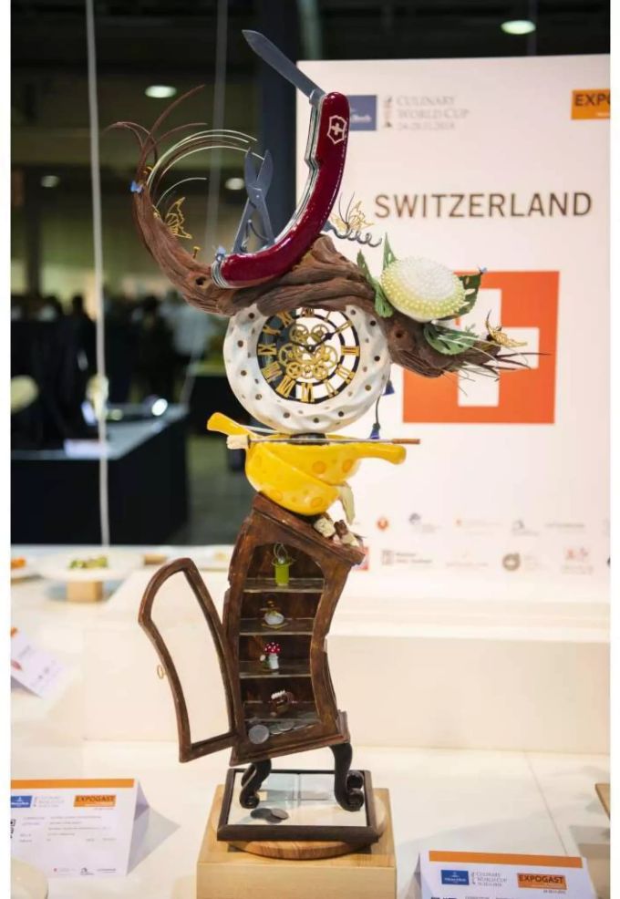 Zu schade um es zu essen! Jorge Cardoso gestaltete ein Schaustück zum Thema «Swissness». Schaustück von Jorge Cardoso