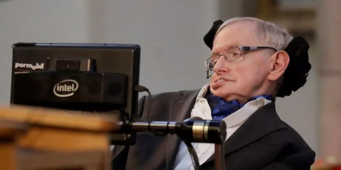 Der Britische Physik-Professor Stephen Hawking bei seiner Rede in London.