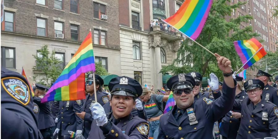 Auch das New York PD nahm an der Parade teil.