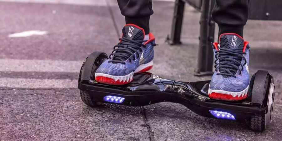 E-Boards, Hoverboards oder Smartwheels dürfen in der Schweiz nur auf privaten Arealen gefahren werden.