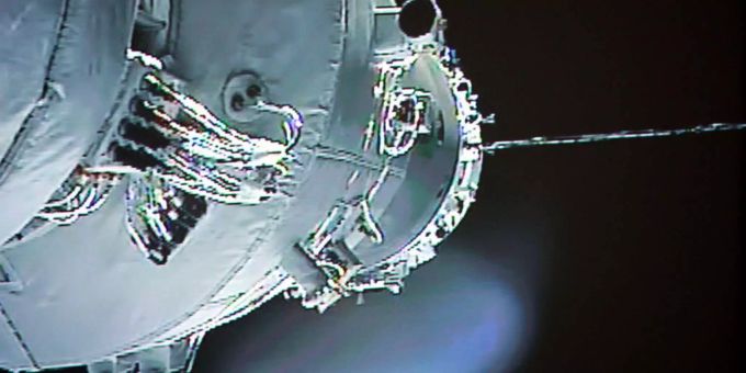 «Tiangong 1» verliert an Höhe. «Tiangong 1» verliert an Höhe.
