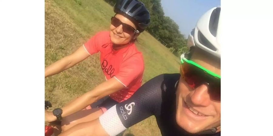 Eisprinzessin Sarah Meier und Triathlet Jan van Berkel radeln ins Glück.