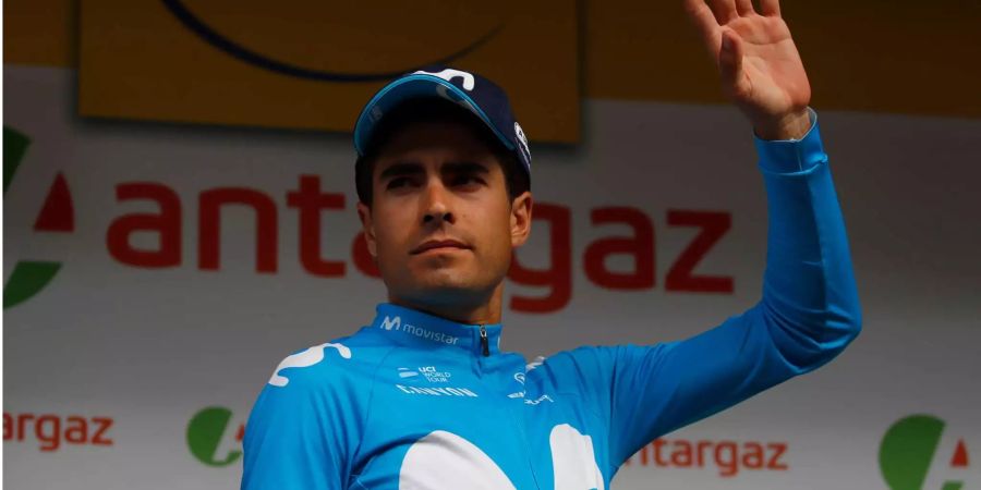 Mikel Landa grüsst das Publikum. Er stürzte beim Rennen in San Sebastián schwer.