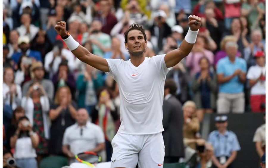 Rafael Nadal freut sich über den Sieg.