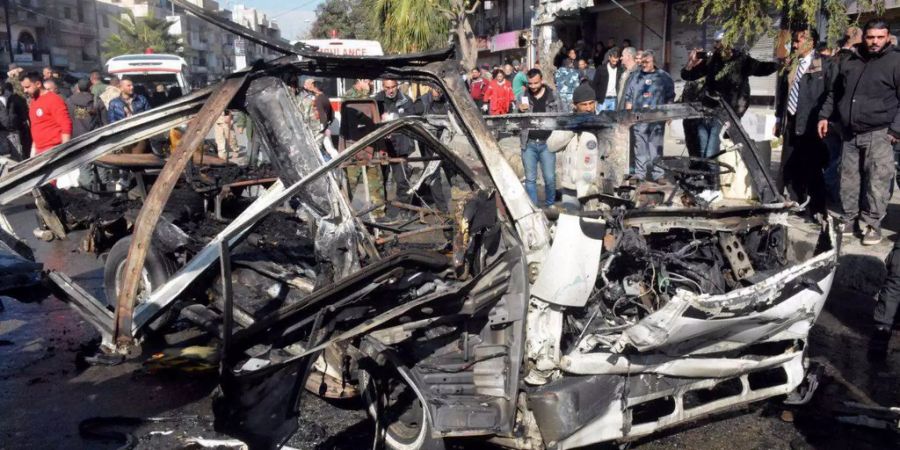 Bombenanschläge machen das Leben der leidenden Menschen aus Syrien zur Hölle.