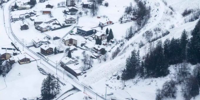 Ab 11.15 Uhr heute Mittwoch fahren die Züge wieder nach Zermatt. Ab 11.15 Uhr heute Mittwoch fahren die Züge wieder nach Zermatt.