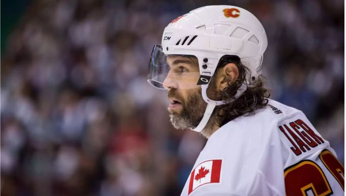 Jagr fehlen noch 68 NHL-Spiele um den neuen Rekord in NHL-Einsätzen aufzustellen.