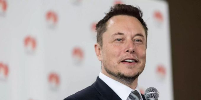 Tesla-Chef - Millionen mit Flammenwerfern