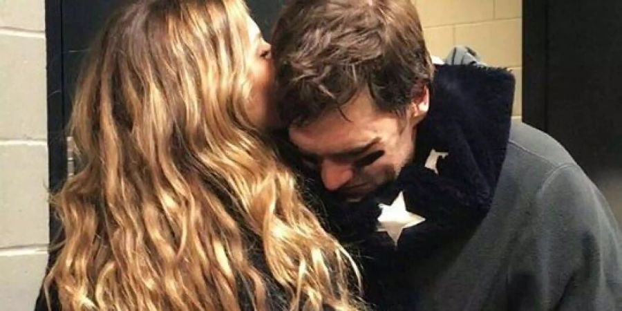 Gisèle Bündchen tröstet ihren Ehemann Tom Brady nach dem verlorenen Super-Bowl.