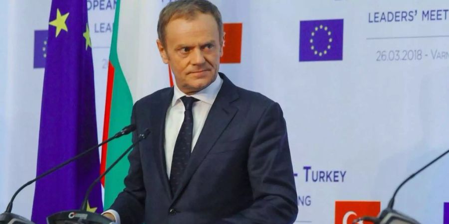 Donald Tusk gab am Montag bekannt, dass 15 EU-Staaten russische Diplomaten ausweisen werden.