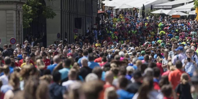 Bern - Neuenschwander und Strähl starten am Grand-Prix