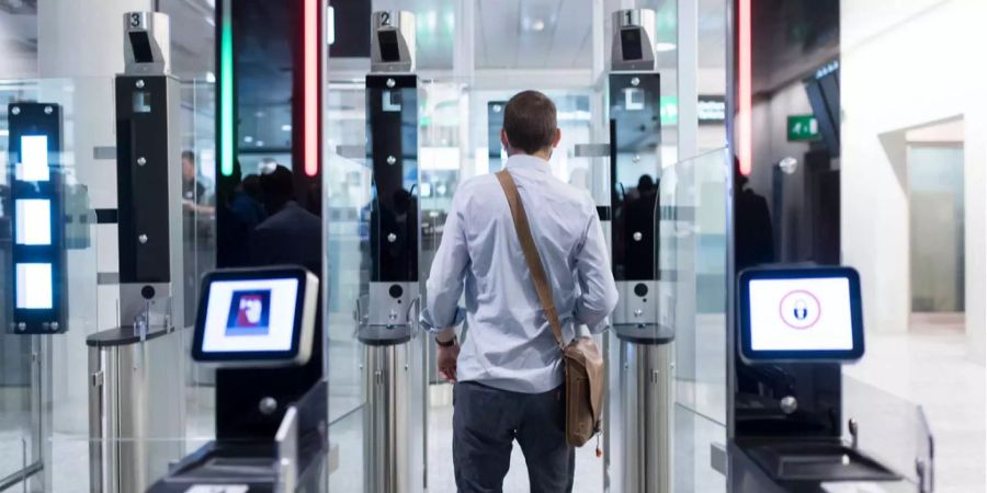 Grünes Licht für mehr automatische Passkontrollen am Flughafen Zürich.