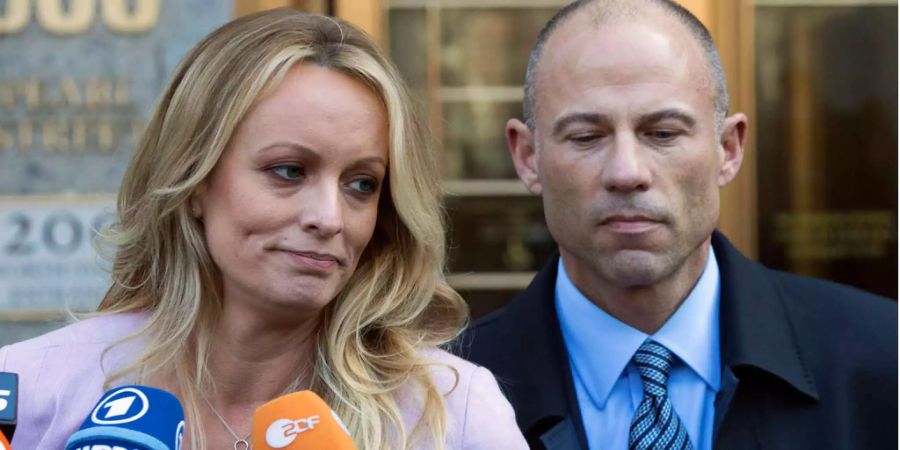 Der Anwalt von Stormy Daniels hat ein heikles Dokument zu ungewöhnlichen Transaktionen zwischen Trumps Anwalt und Russland veröffentlicht.