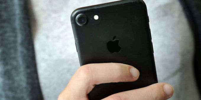 Für andere Bezahldienste als Apple Pay ist der NPC-Chip des iPhones gesperrt. apple pay