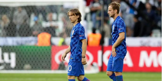 Kroatien setzt auf seine beiden Mittelfeld-Stars Luka Modric und Ivan Rakitic. Kroatien setzt auf seine beiden Mittelfeld-Stars Luka Modric und Ivan Rakitic.