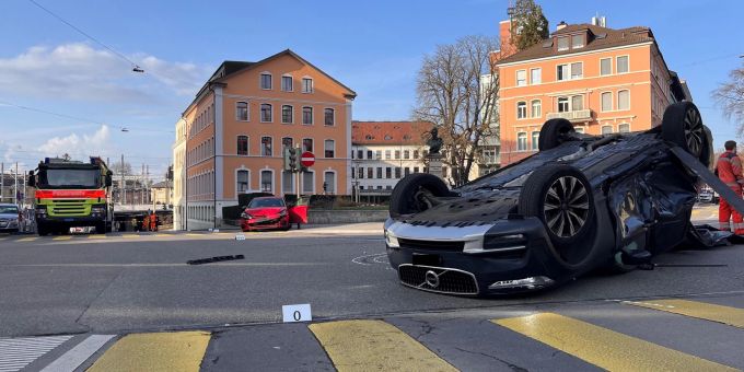 Winterthur: Unfallverursacher bedroht mehrere Personen Winterthur: Unfallverursacher bedroht mehrere Personen