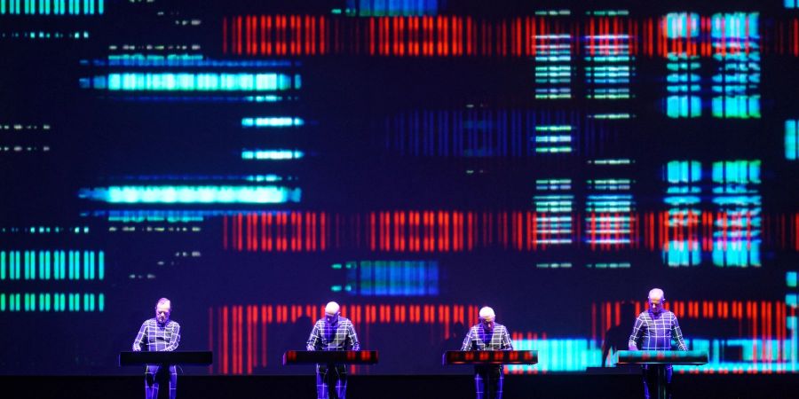 Die legendäre Elektropop-Band Kraftwerk plant im Sommer 2023 ein Deutschland-Konzert.