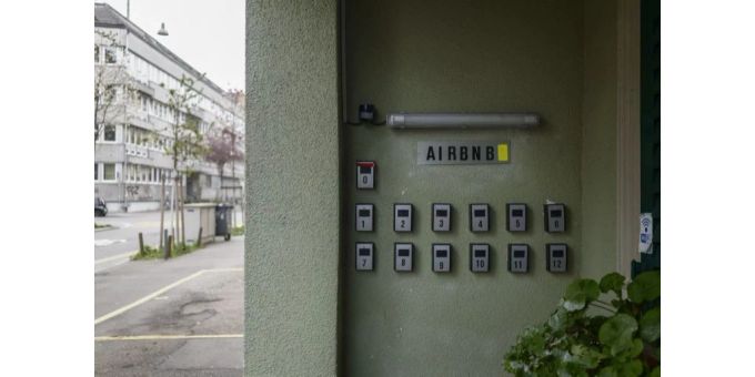 In Luzern überlegen sich einige Vermieter von Airbnb offenbar künftig als Hotel zu wirken (Archiv). Airbnb