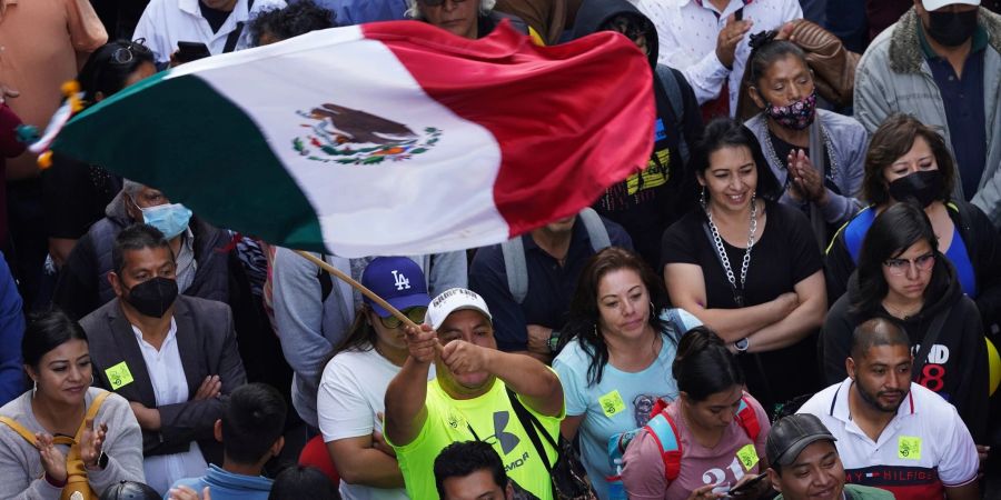 Anhänger des mexikanischen Präsidenten Lopez Obrador in Mexiko-Stadt.