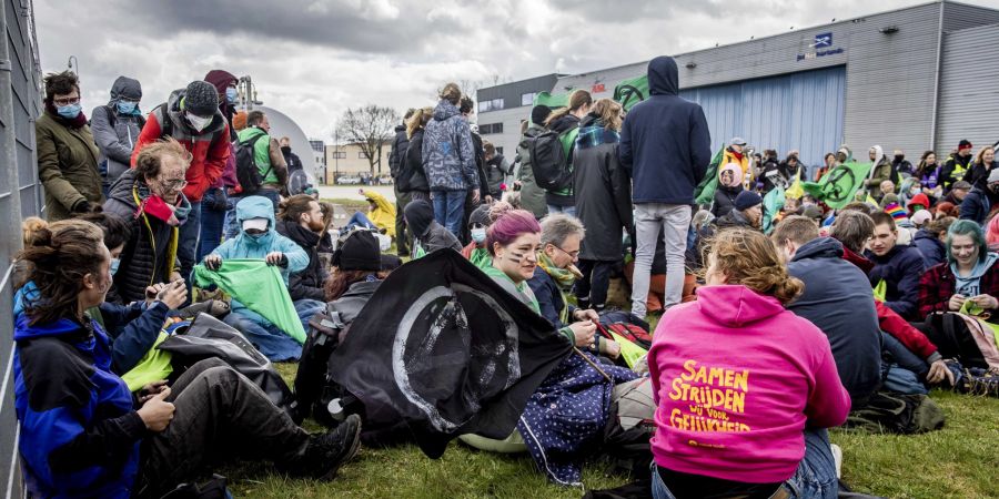 Extinction Rebellion protests at Eindhoven Airport