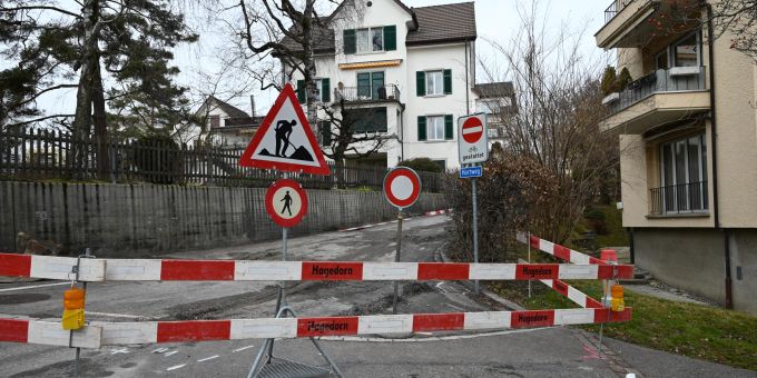 Bauarbeiten für den Energieverbund Thalwil Zentrum gehen in die nächste Runde. Themenbild Baustelle.