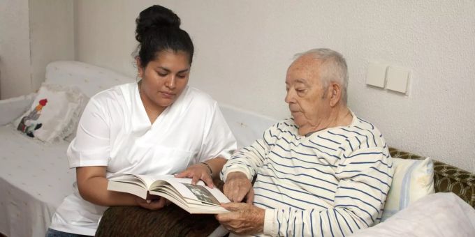 Laut Forschungsergebnissen der Universität München, soll sich Alzheimer ähnlich mi Körper ausbreiten wie eine Infektion. Alzheimer-Krankheit