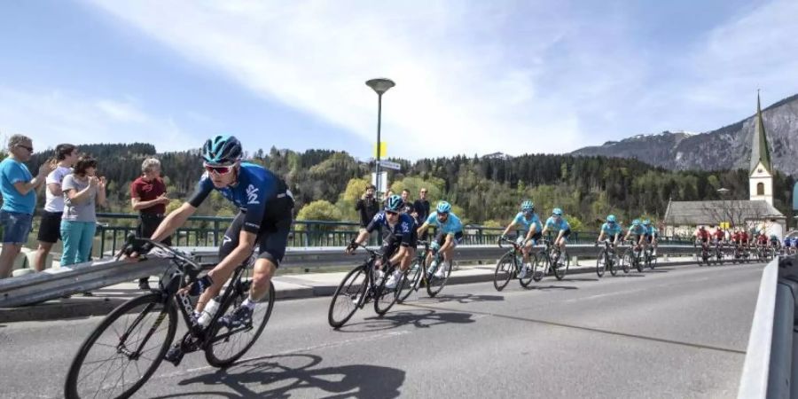 Das Team Sky um Chris Froome (l) gab bei der Tour of the Alps seine Abschiedsvorstellung. Foto: Expa/Reinhard Eisenbauer/APA