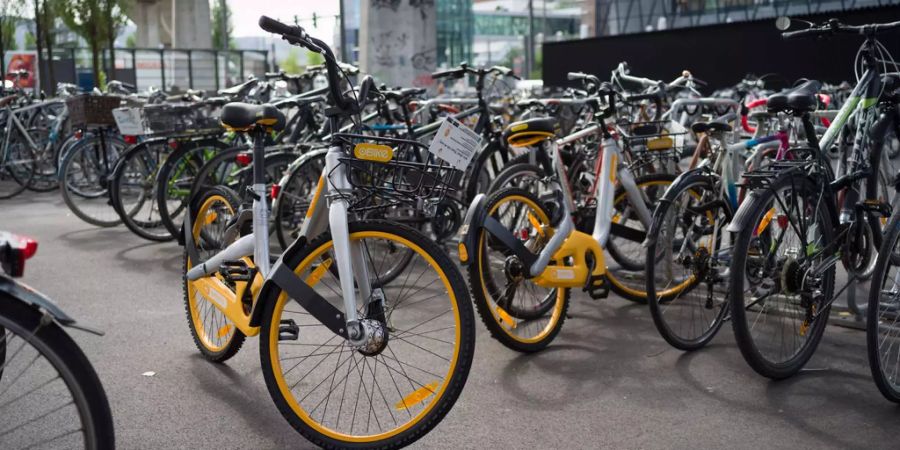 Dem Veloverleih Obike droht in Deutschland Ärger. Grund ist ein Datenleck.