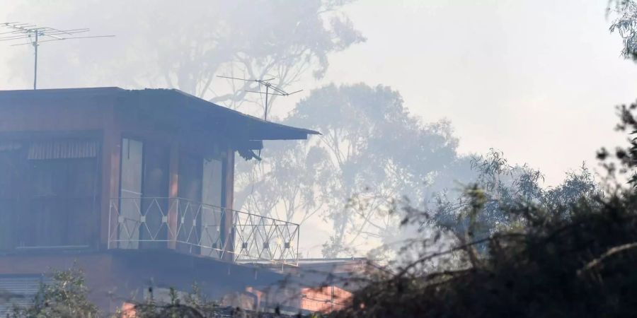 Brände in Currum Downs, einem südöstlichen Vorort von Melbourne.