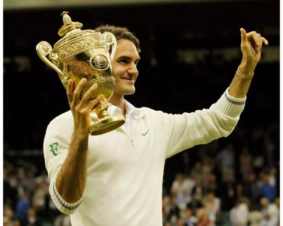 2012 bleibt Federer Olympiagold verwehrt. Dafür gewinnt er kurz zuvor an gleicher Stätte in Wimbledon gegen Murray mit 4:6, 7:5, 6:3, 6:4.