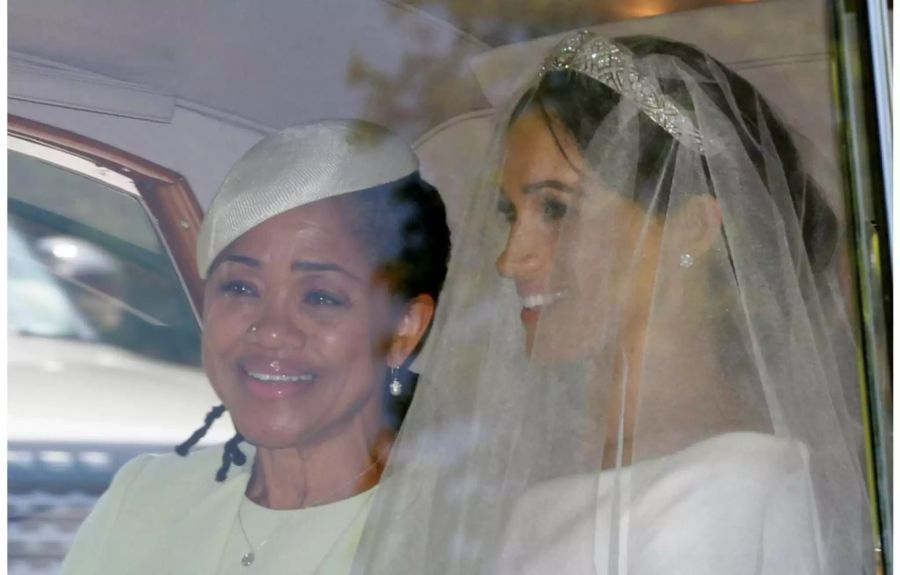 Doria begleitete Meghan mit dem Auto zur St. George's Kapelle.