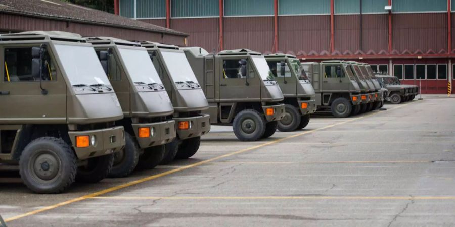 Verkehrsunfälle mit Fahrzeugen des Schweizer Militärs kommen immer wieder vor.