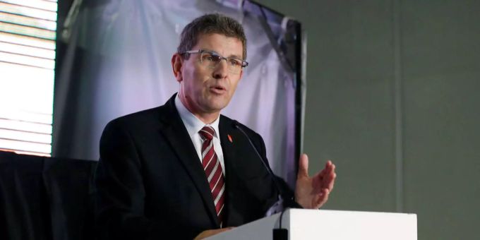Biels Stadtpräsident Erich Fehr. biel sbb erich fehr