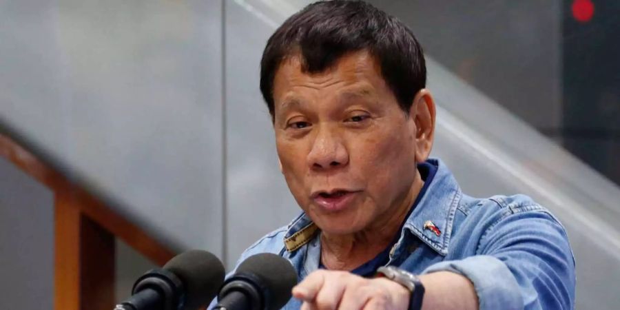 Der philippinische Präsident Rodrigo Duterte verlangt Konsequenzen. «Wir werden keine Anstrengung scheuen, um zu den Ursachen dieses jüngsten Gewaltaktes vorzudringen», sagte sein Sprecher.