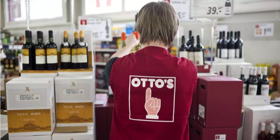 Otto's musste einen «überraschend guten», aber gefälschten Rotwein aus dem Sortiment nehmen (Symbolbild).